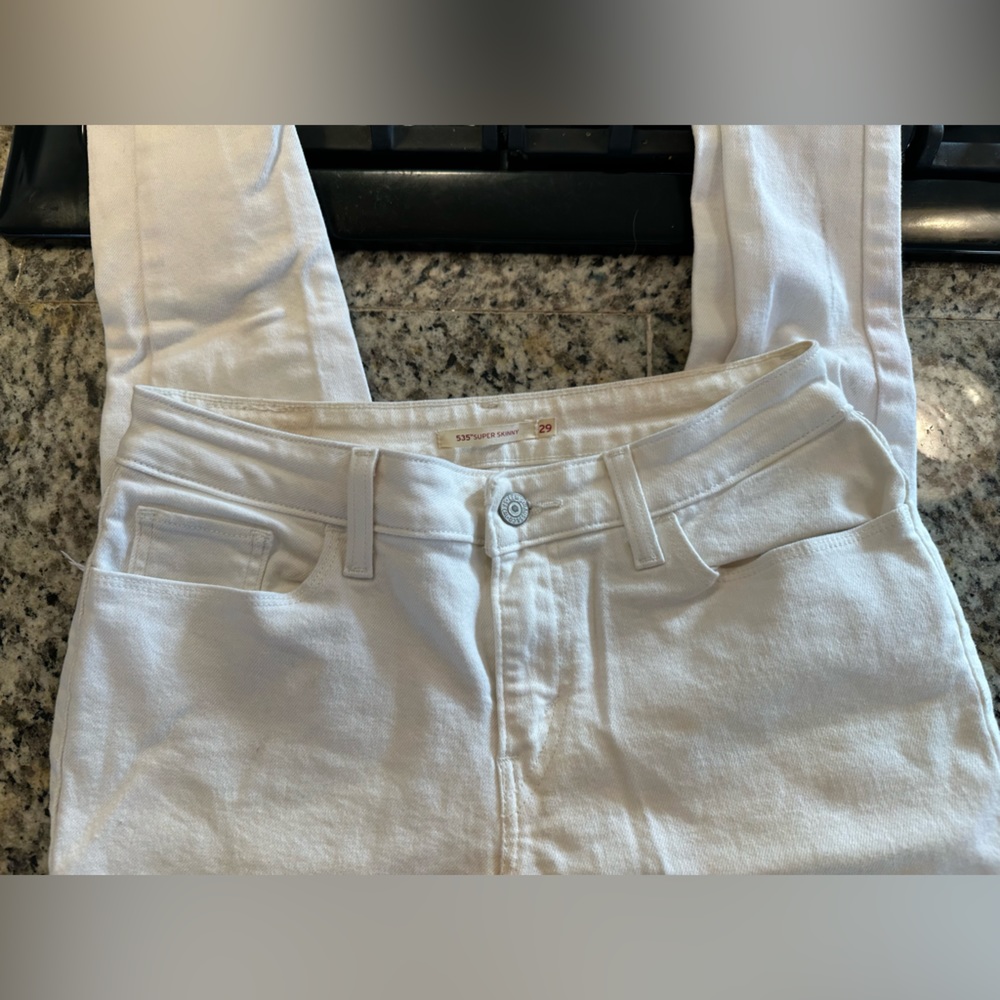 Levi’s Super Skinny jeans!